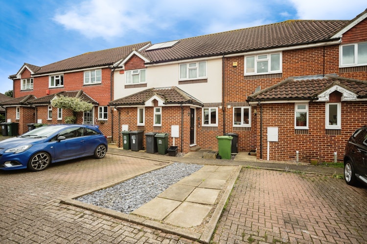 2 bedroom terraced house