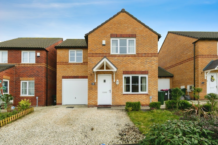 3 bedroom detached house