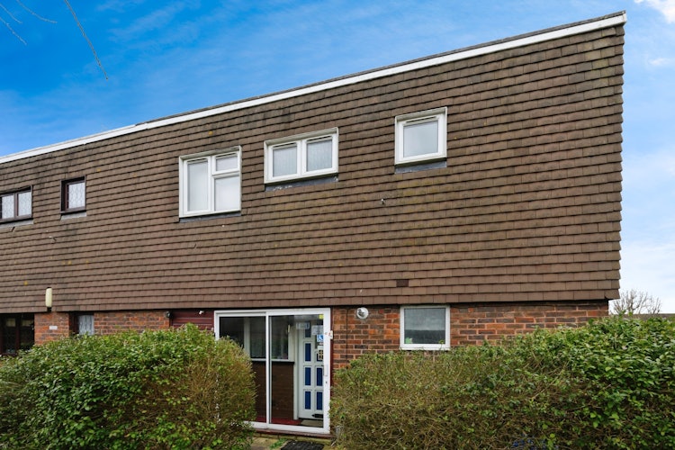 3 bedroom end of terrace house