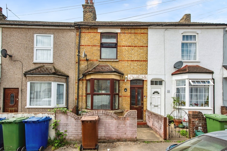 2 bedroom terraced house