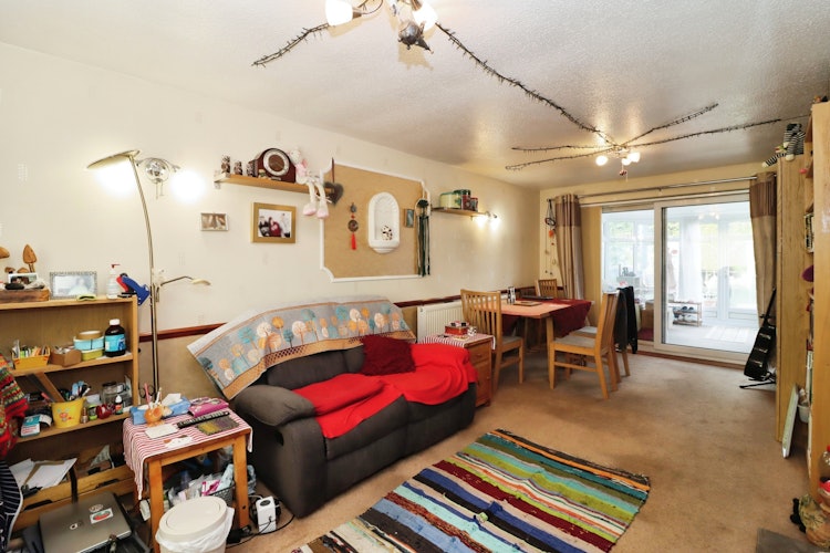3 bedroom semi-detached house