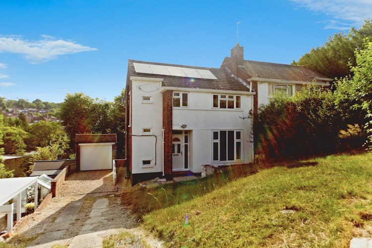 3 bedroom semi-detached house