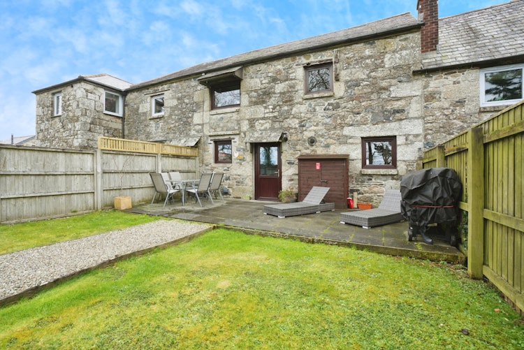 3 bedroom terraced house