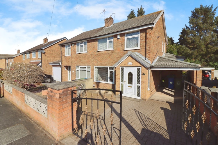 3 bedroom semi-detached house