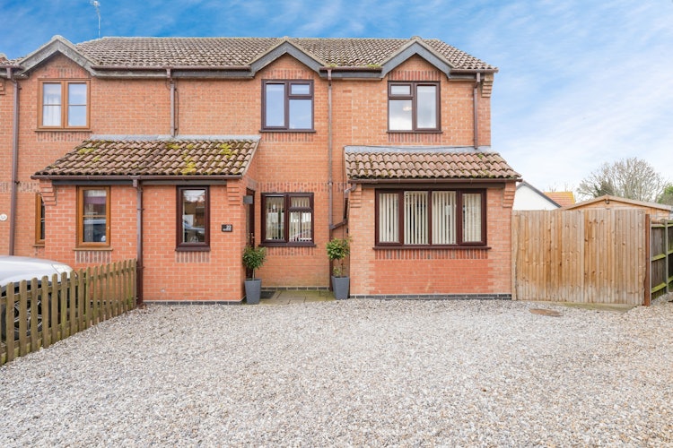 4 bedroom semi-detached house