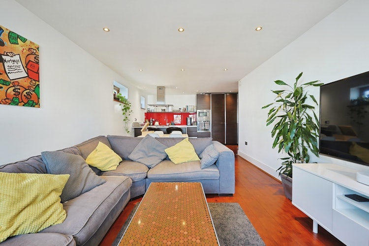 2 bedroom flat