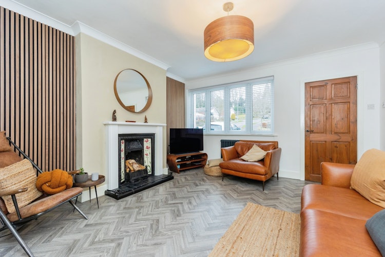 4 bedroom semi-detached house
