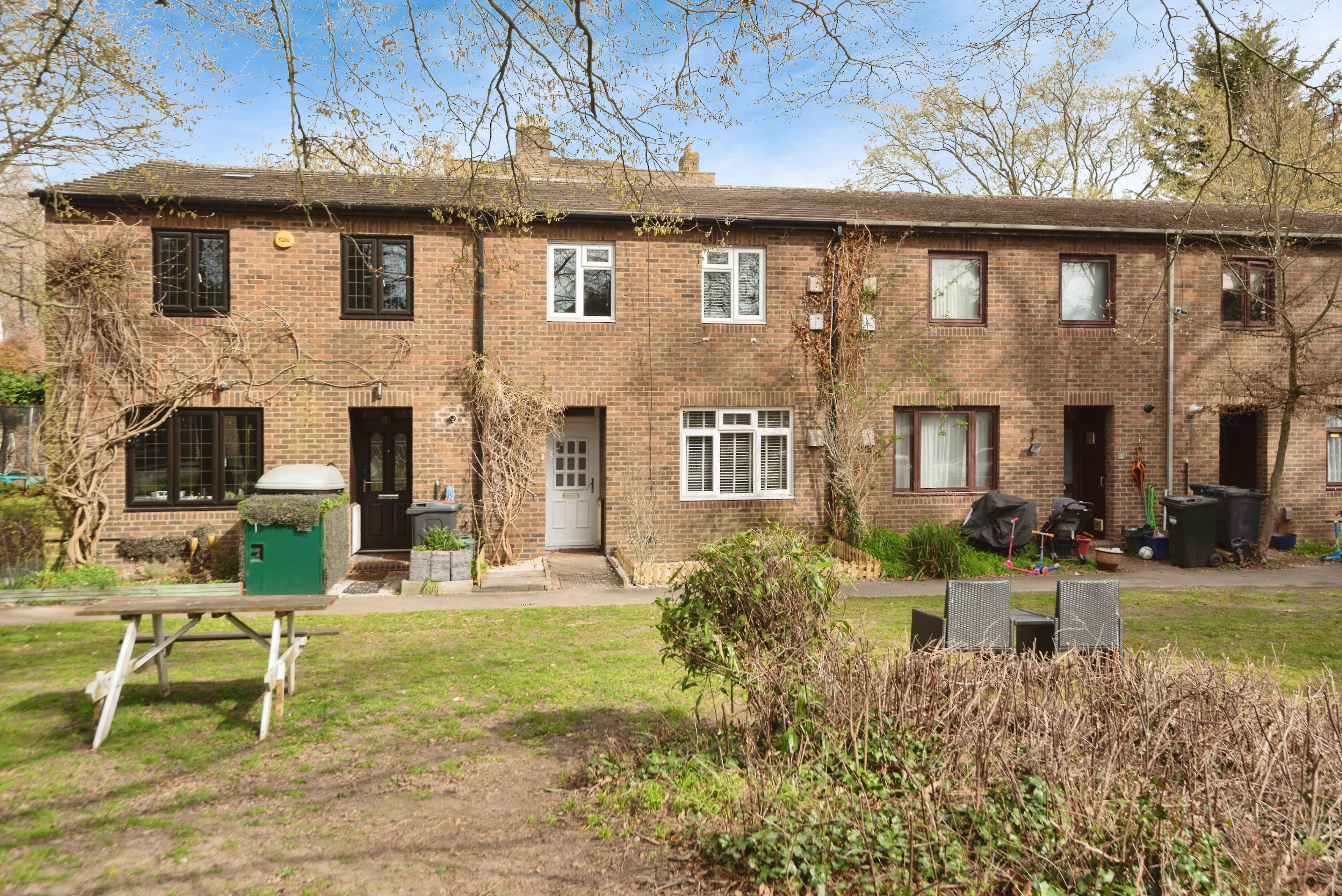 Lodge Close, Isleworth