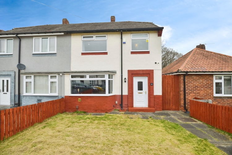 3 bedroom semi-detached house