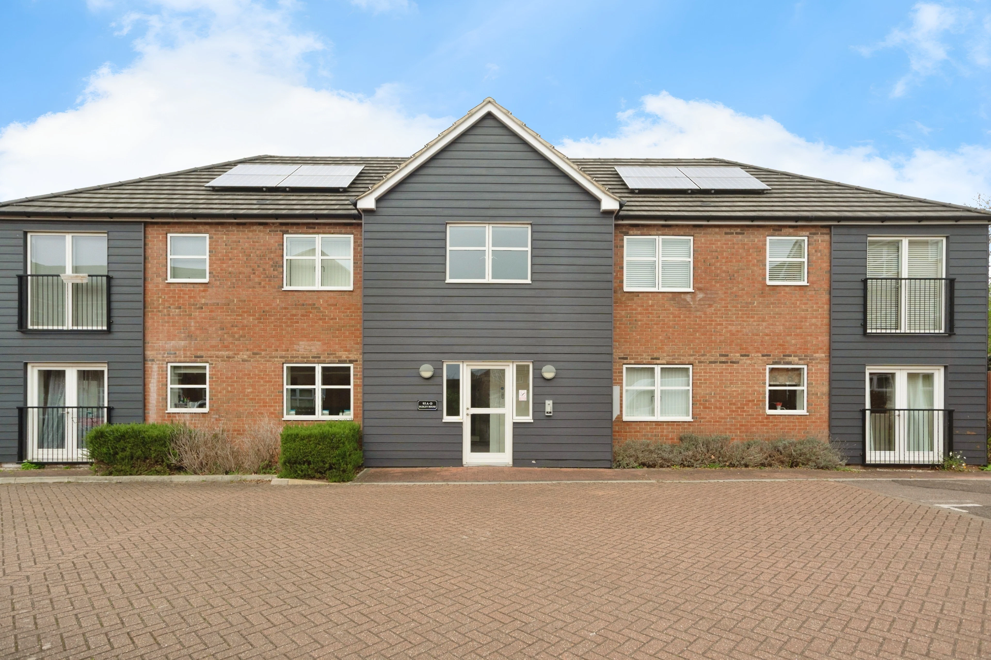 Dudley Close, Grays