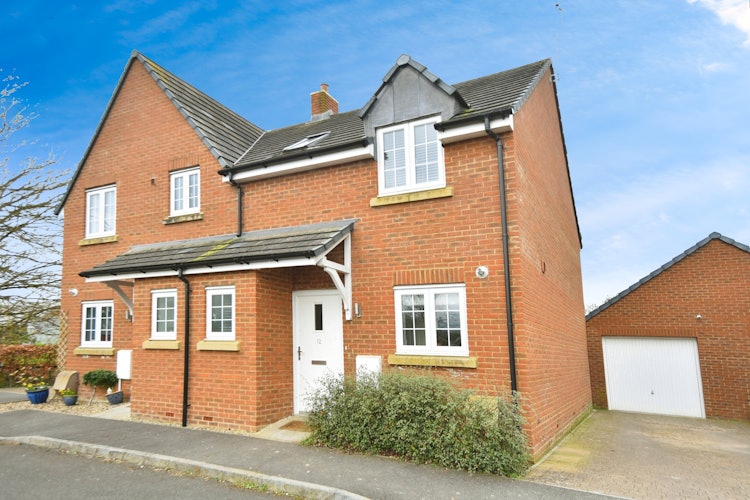 2 bedroom semi-detached house