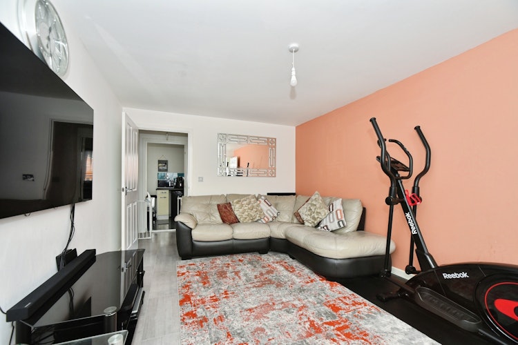 3 bedroom semi-detached house