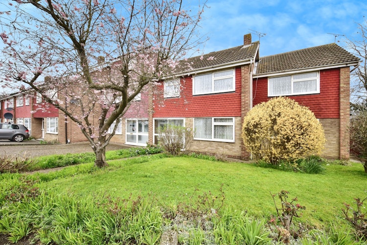 5 bedroom end of terrace house