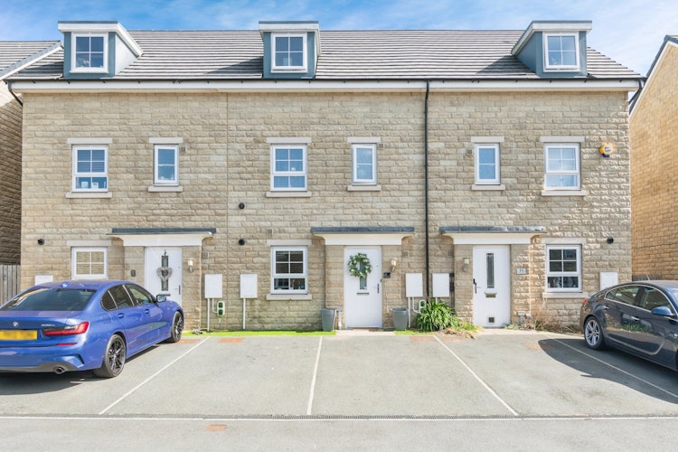 4 bedroom terraced house