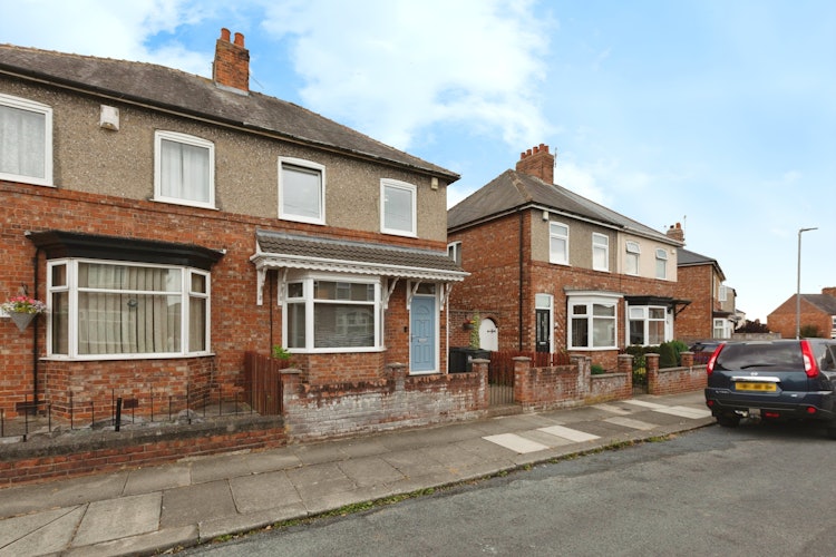 4 bedroom semi-detached house