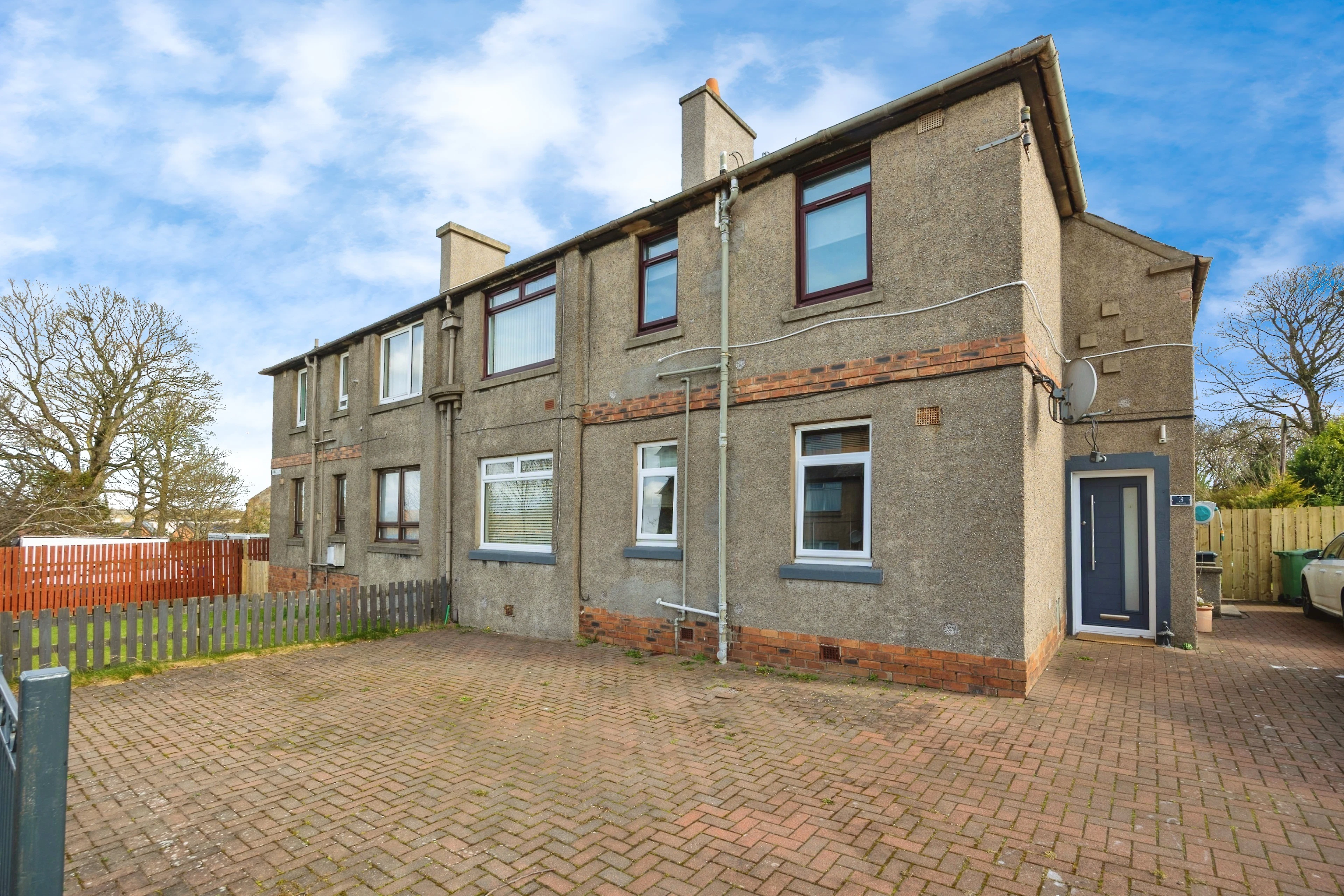 Millgate, Broxburn