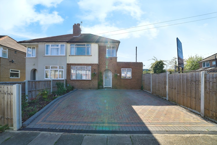 3 bedroom semi-detached house