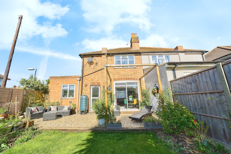 3 bedroom semi-detached house
