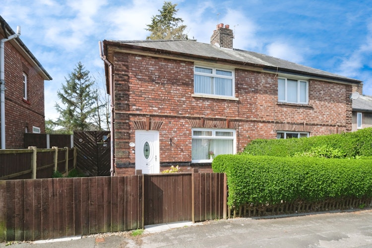 3 bedroom semi-detached house