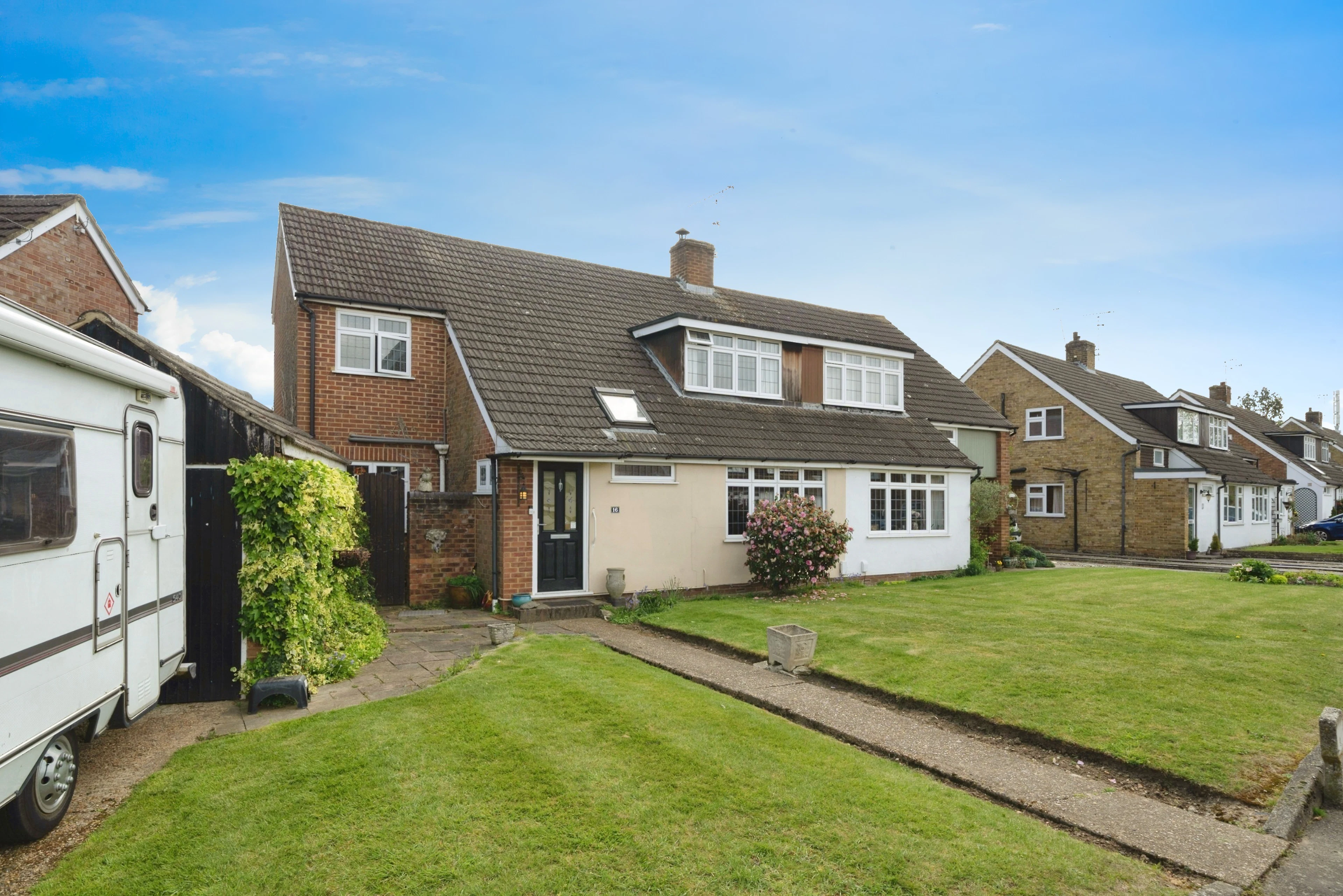 St. Andrews Close, Shepperton