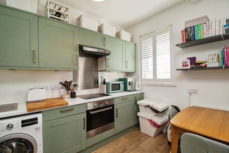 2 bedroom flat