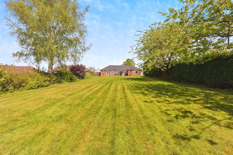 4 bedroom detached bungalow