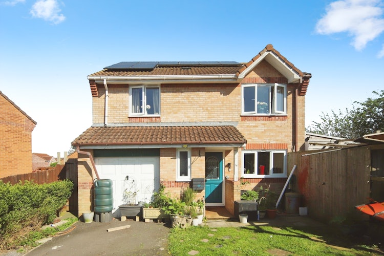 4 bedroom detached house