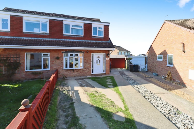 3 bedroom semi-detached house