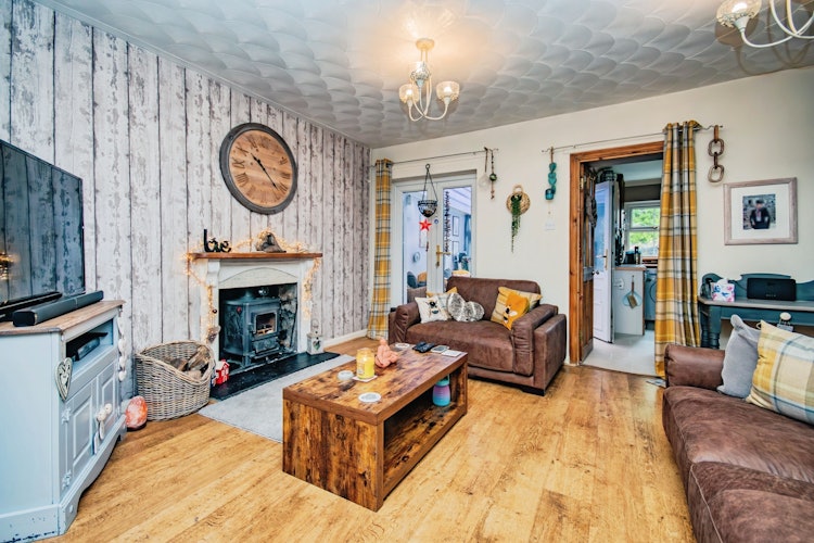 3 bedroom terraced house