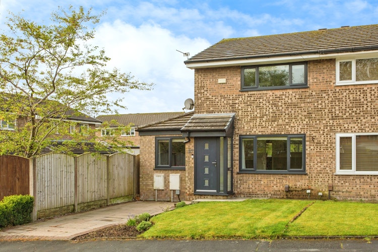 3 bedroom semi-detached house