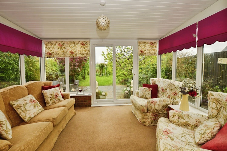 3 bedroom detached house