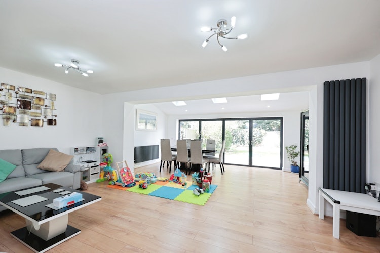 4 bedroom detached house