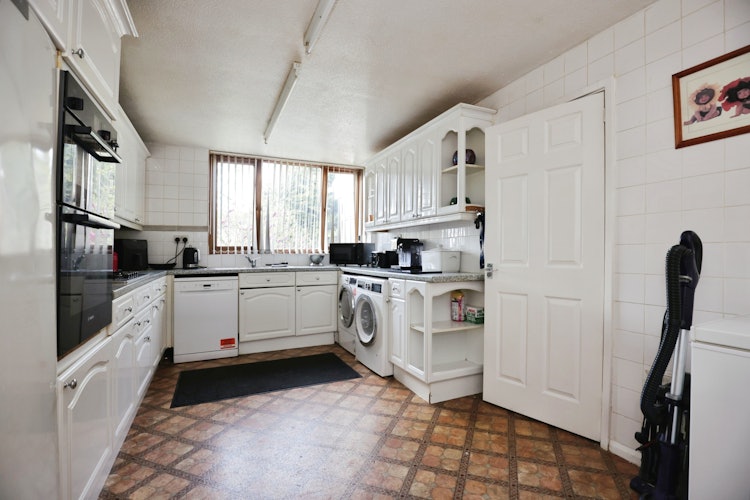 3 bedroom terraced house