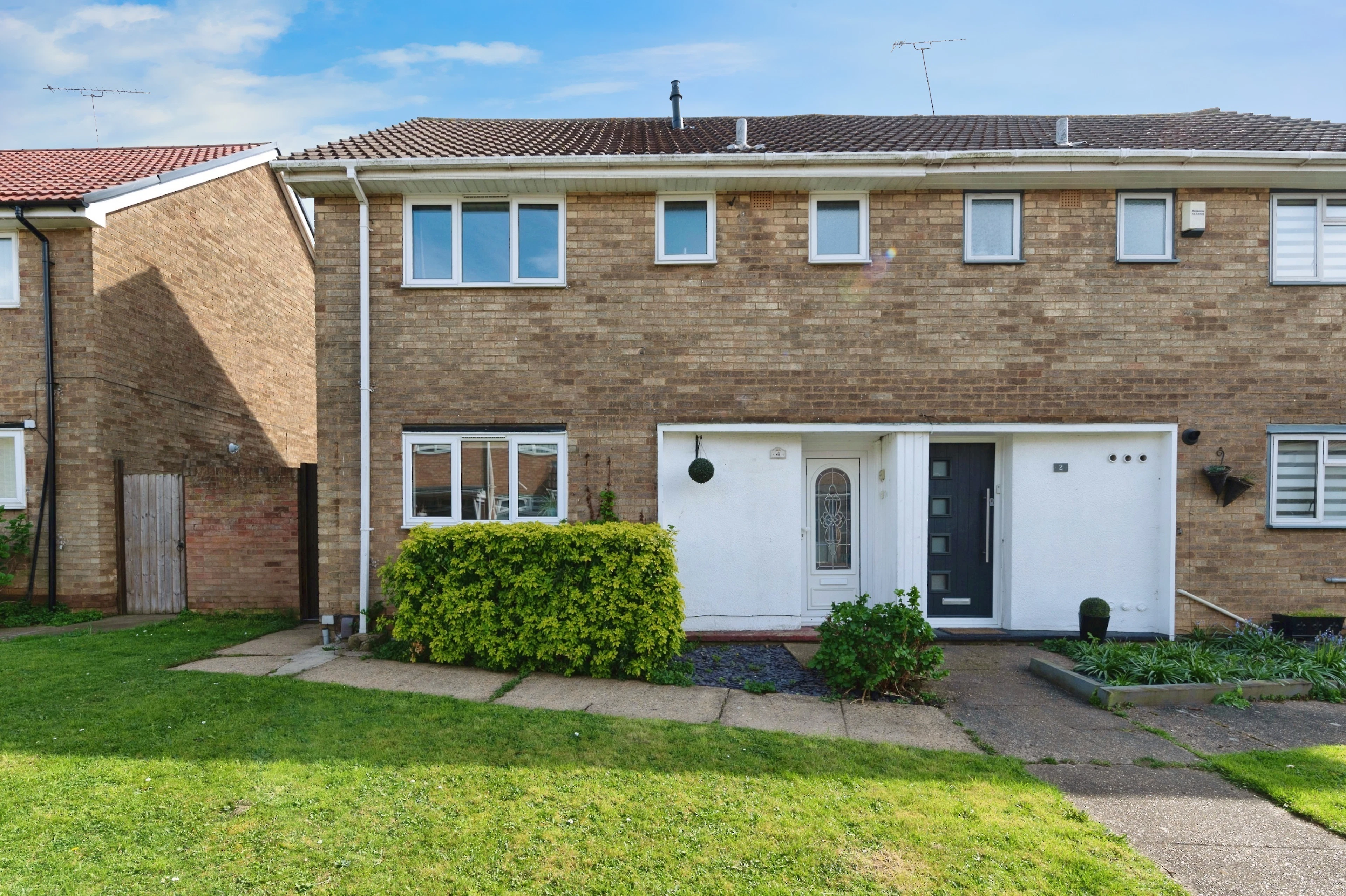 Falkenham Path, Basildon