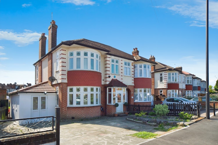 3 bedroom semi-detached house