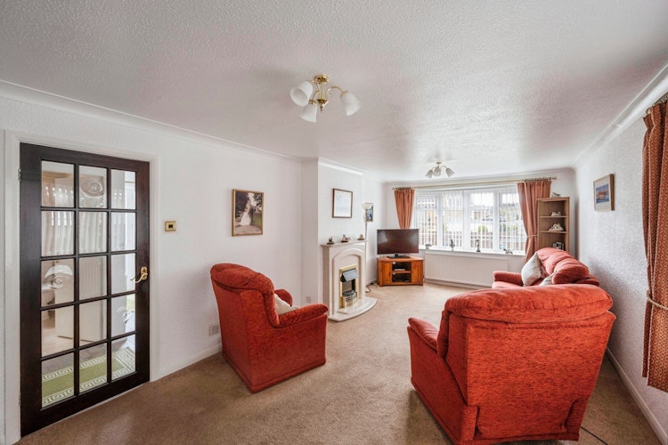2 bedroom detached bungalow