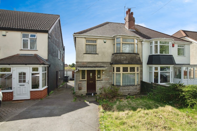 3 bedroom semi-detached house