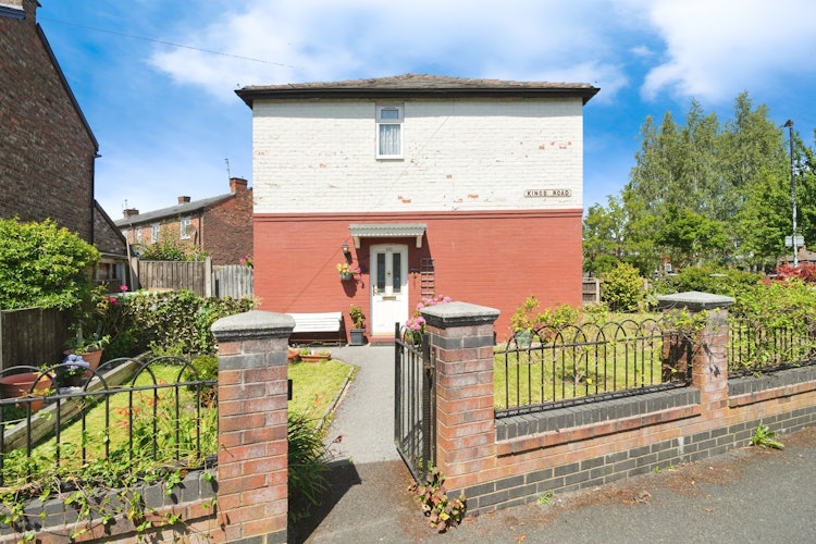 3 bedroom semi-detached house