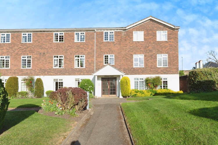 2 bedroom flat