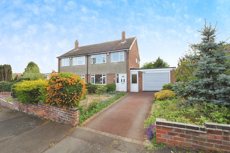 3 bedroom semi-detached house