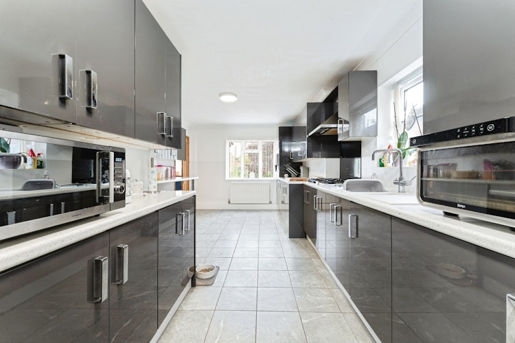 3 bedroom semi-detached house