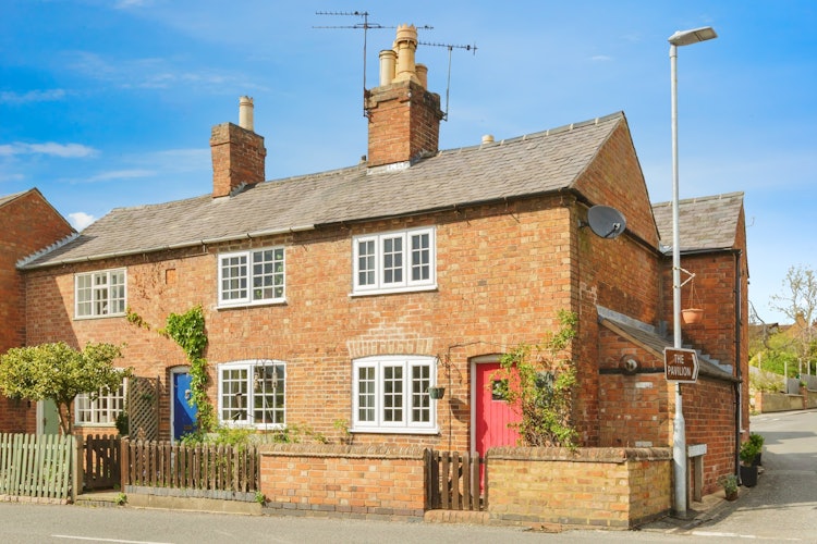 2 bedroom semi-detached house