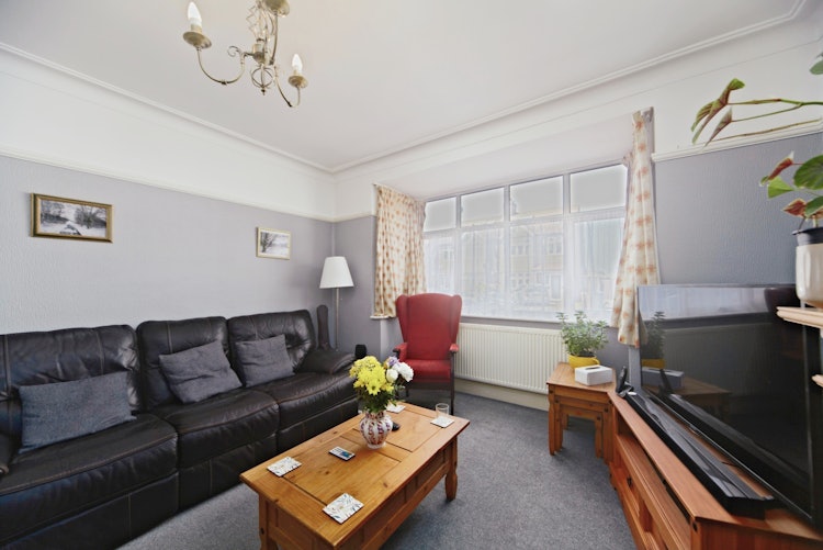 4 bedroom semi-detached house