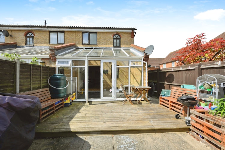 3 bedroom end of terrace house
