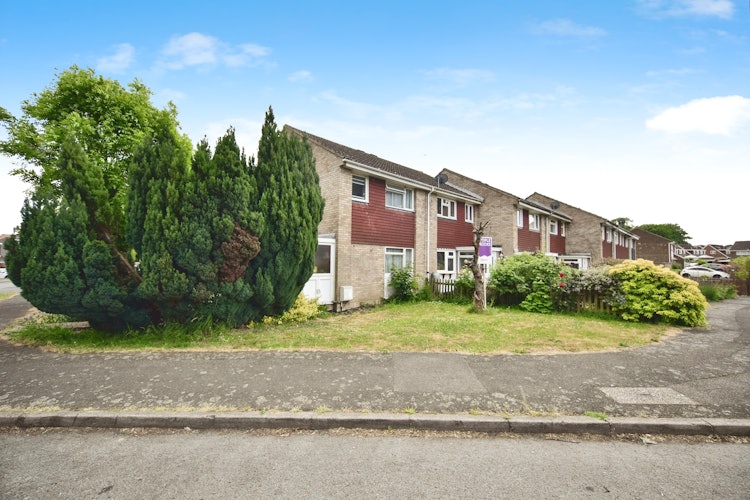 3 bedroom end of terrace house