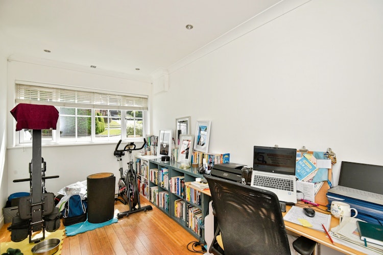 4 bedroom detached house
