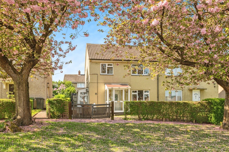 3 bedroom semi-detached house