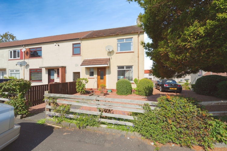 2 bedroom end of terrace house