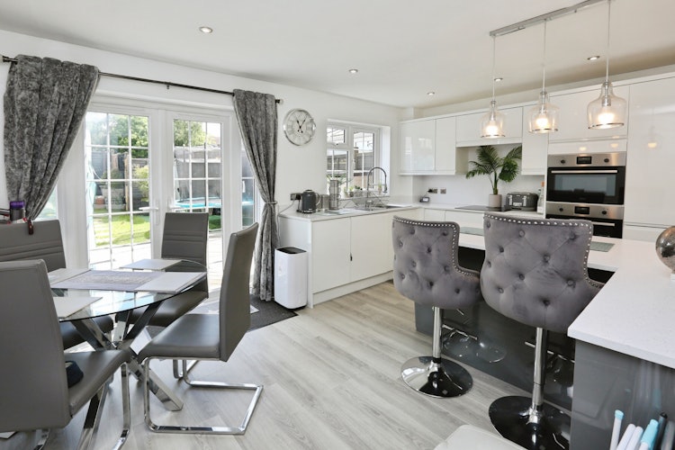 3 bedroom terraced house