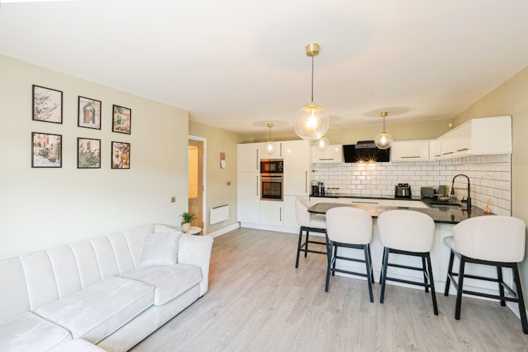 2 bedroom ground floor flat